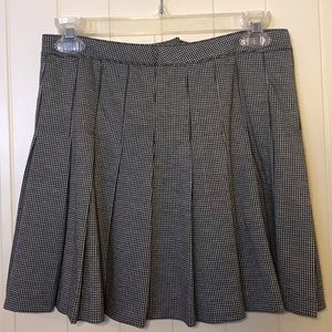 Herringbone Print Pleated Skirt